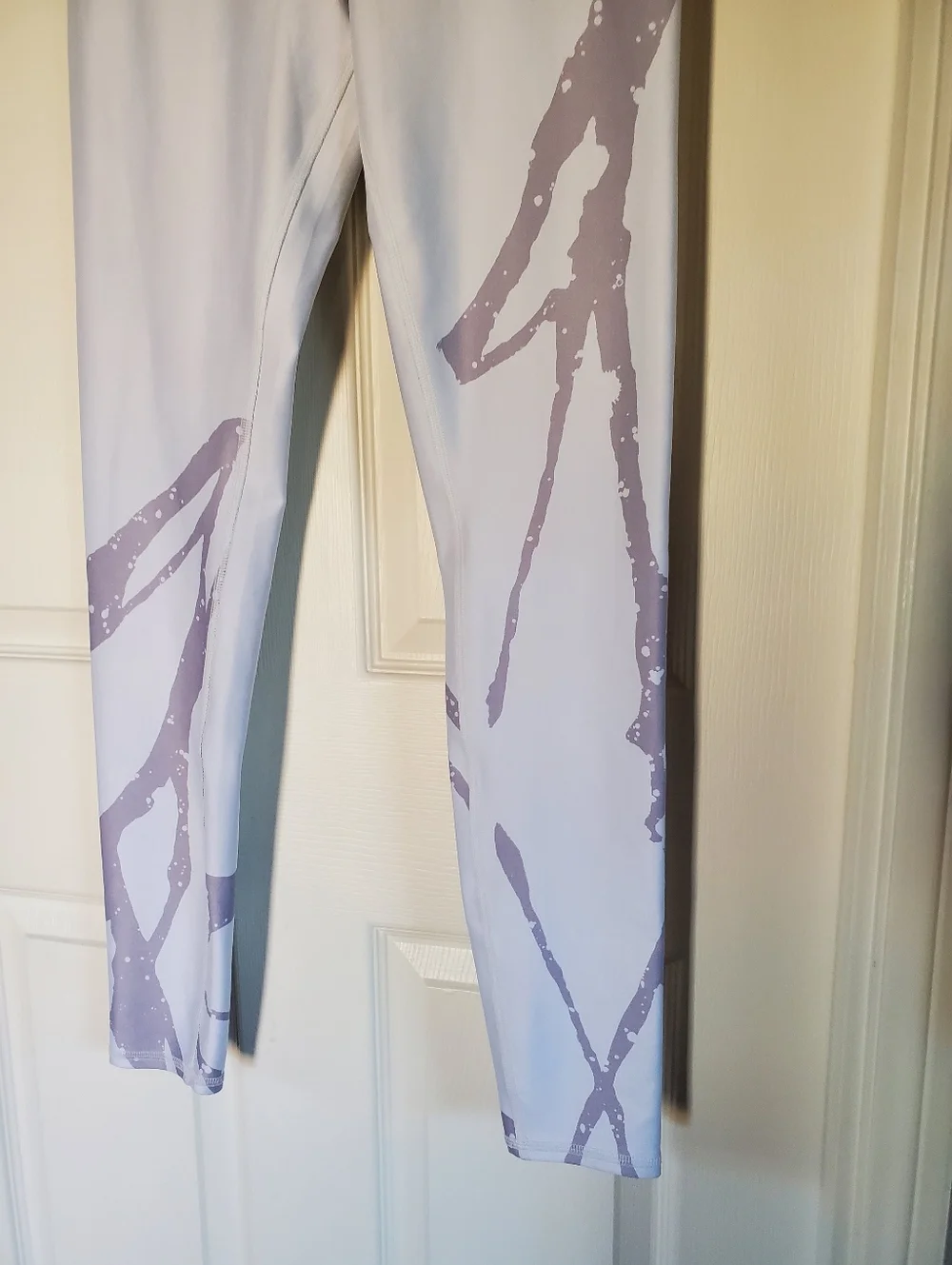 Alo Ocean Inspired Vives Yoga Leggings White Marble Full Length High-rise Silky